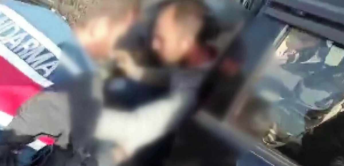 Üstü gül altı zehir! Uyuşturucuyu piyasaya sürecekken yakalandı