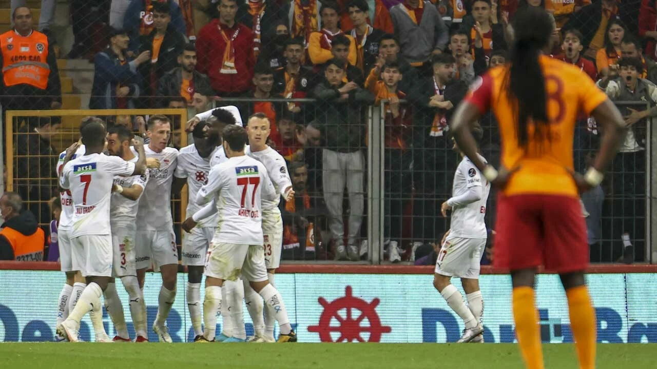 Aslan evinde kayıp! Maç sonucu: Galatasaray 2-3 DG Sivasspor