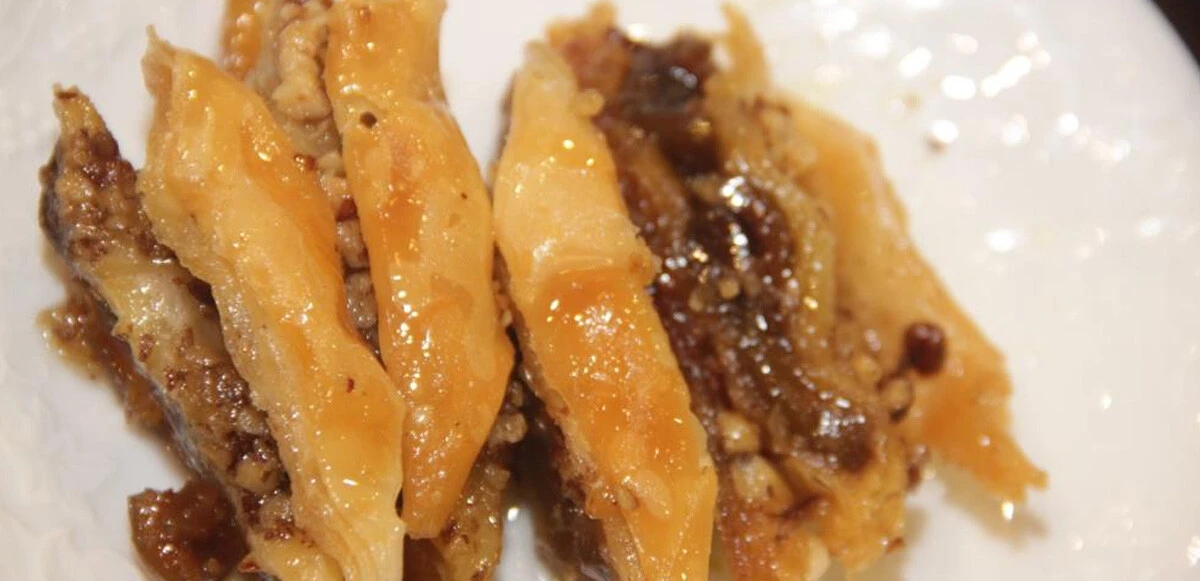 Bayramın farklı lezzeti zeytinli baklava