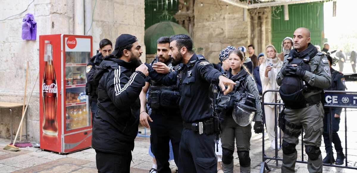 İsrail'in kuruluş günü bahanesiyle Mescid-i Aksa'ya baskın