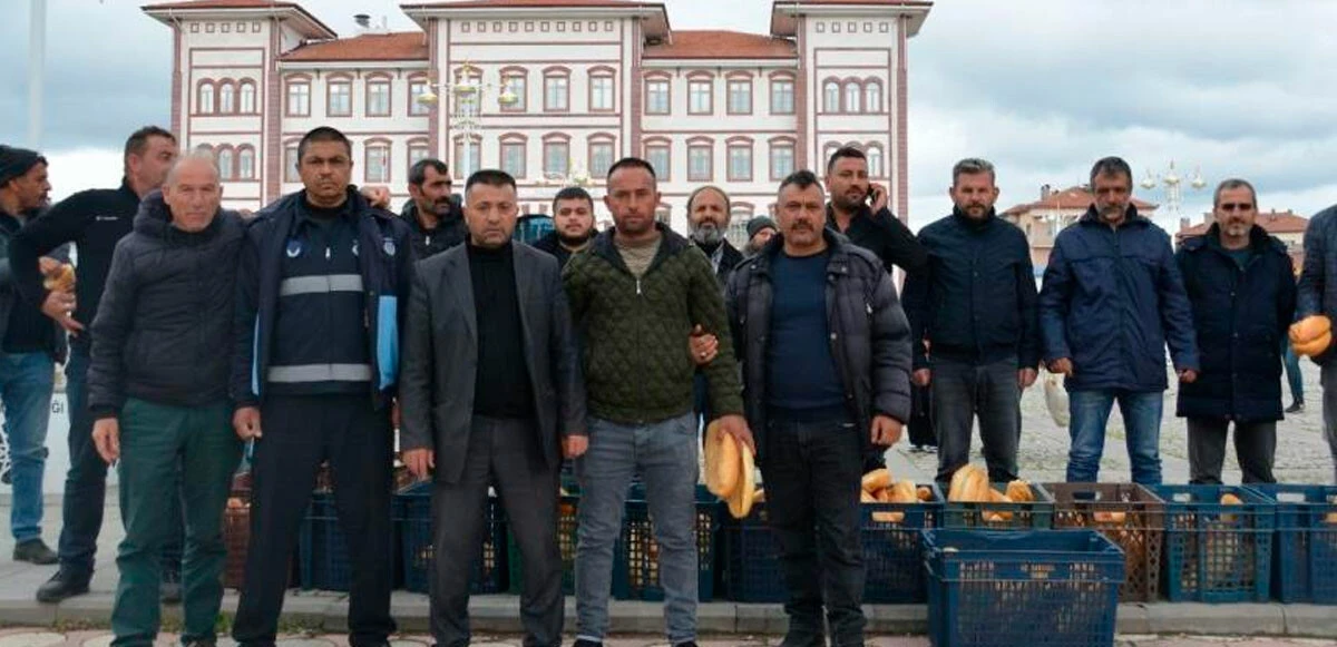 Fırıncıların zam grevine vatandaş resti: Şehir merkezinden getirip dağıttılar