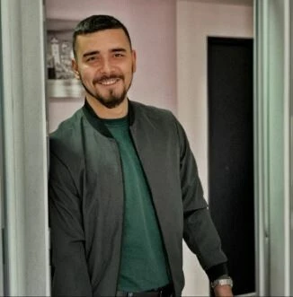 Rusya ile Ukrayna savaşının arasında kalan Kırım Tatar'ı genç doktor Cumhurbaşkanı Erdoğan'a seslendi