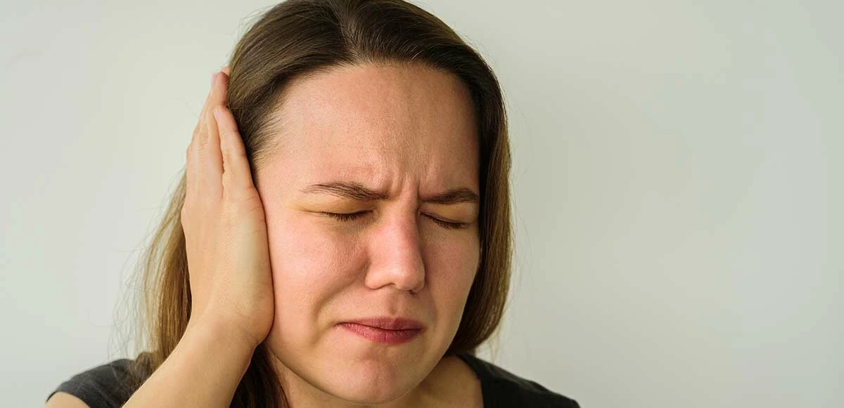 Ne var bunda demeyin! Kulak çubuğu sağır bile edebilir: İşte alternatif zararsız kulak temizleme yöntemi