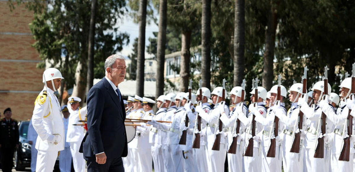 Son dakika: Bakan Akar'dan 'sığınmacı' mesajı: BM kriterlerine uygun dönüş için çaba gösteriliyor