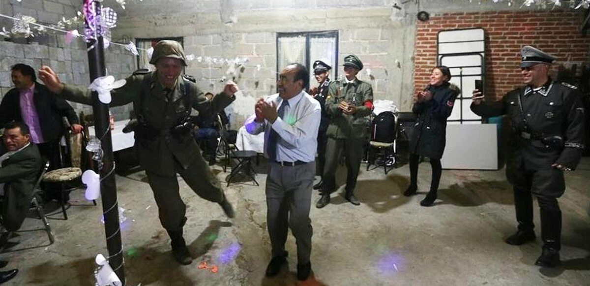 Nazi temalı düğüne tepki büyük! Hitler'in saltanatını kutladılar
