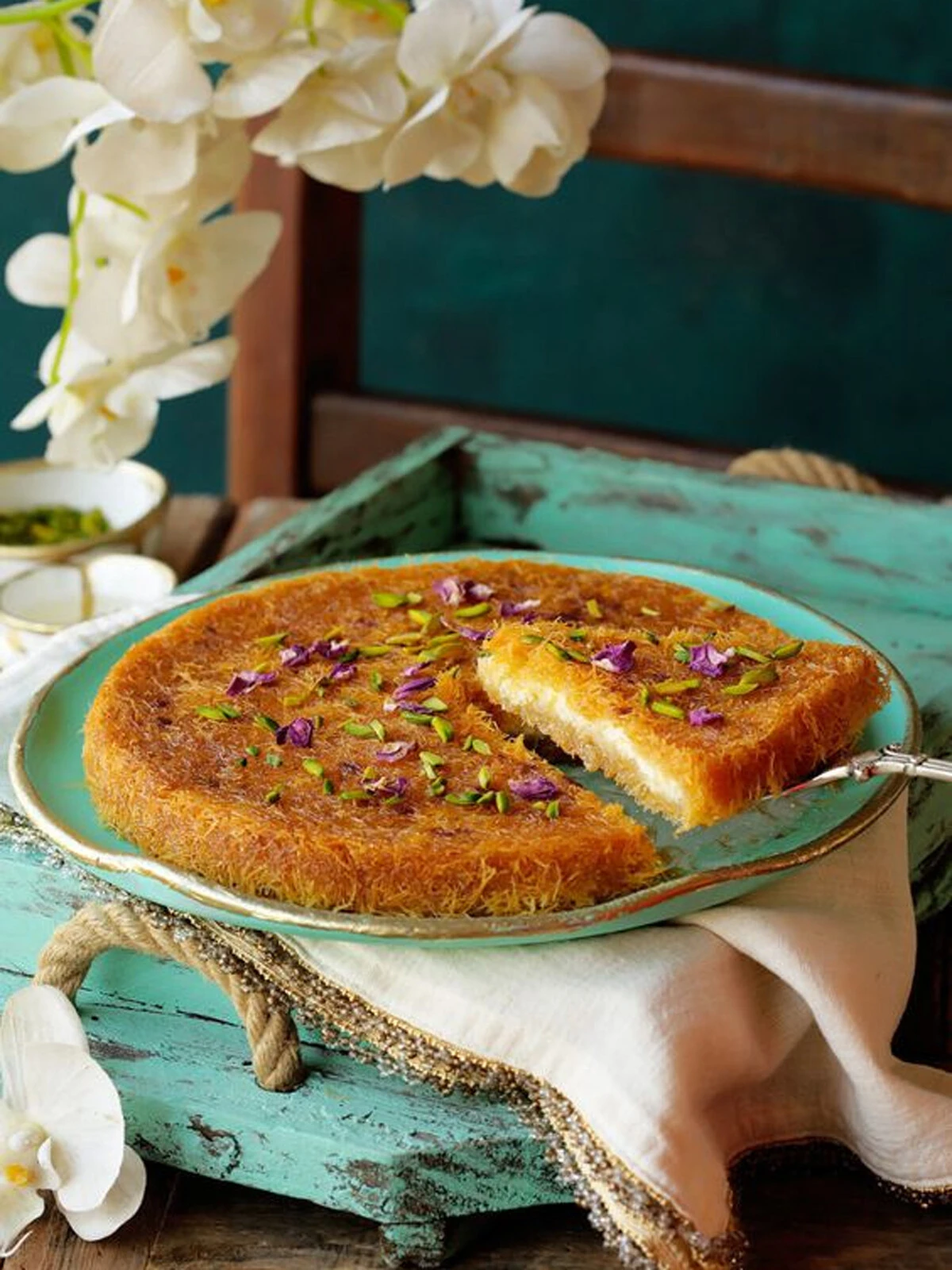 Ustalarına taş çıkartacak yöresel lezzet: Püf noktalarıyla en pratik Hatay usulü Künefe tarifi