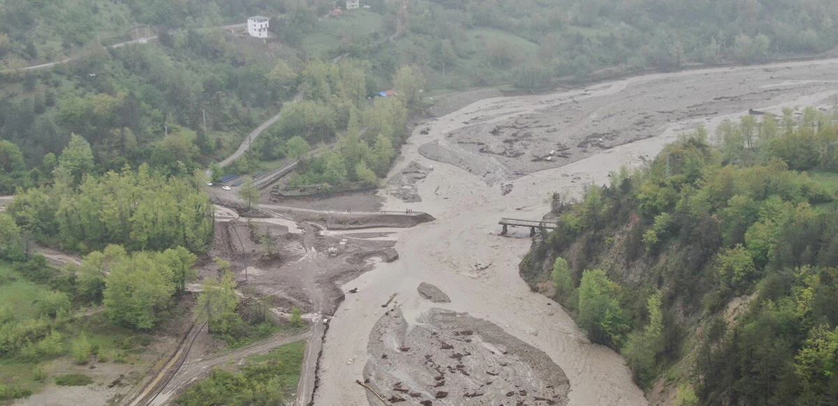 Kastamonu’da sel felaketi! 15 köprü zarar gördü