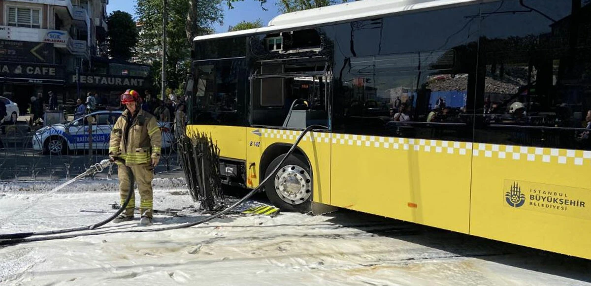 Son dakika! İstanbul'da feci kaza: Otobüsle tramvay çarpıştı