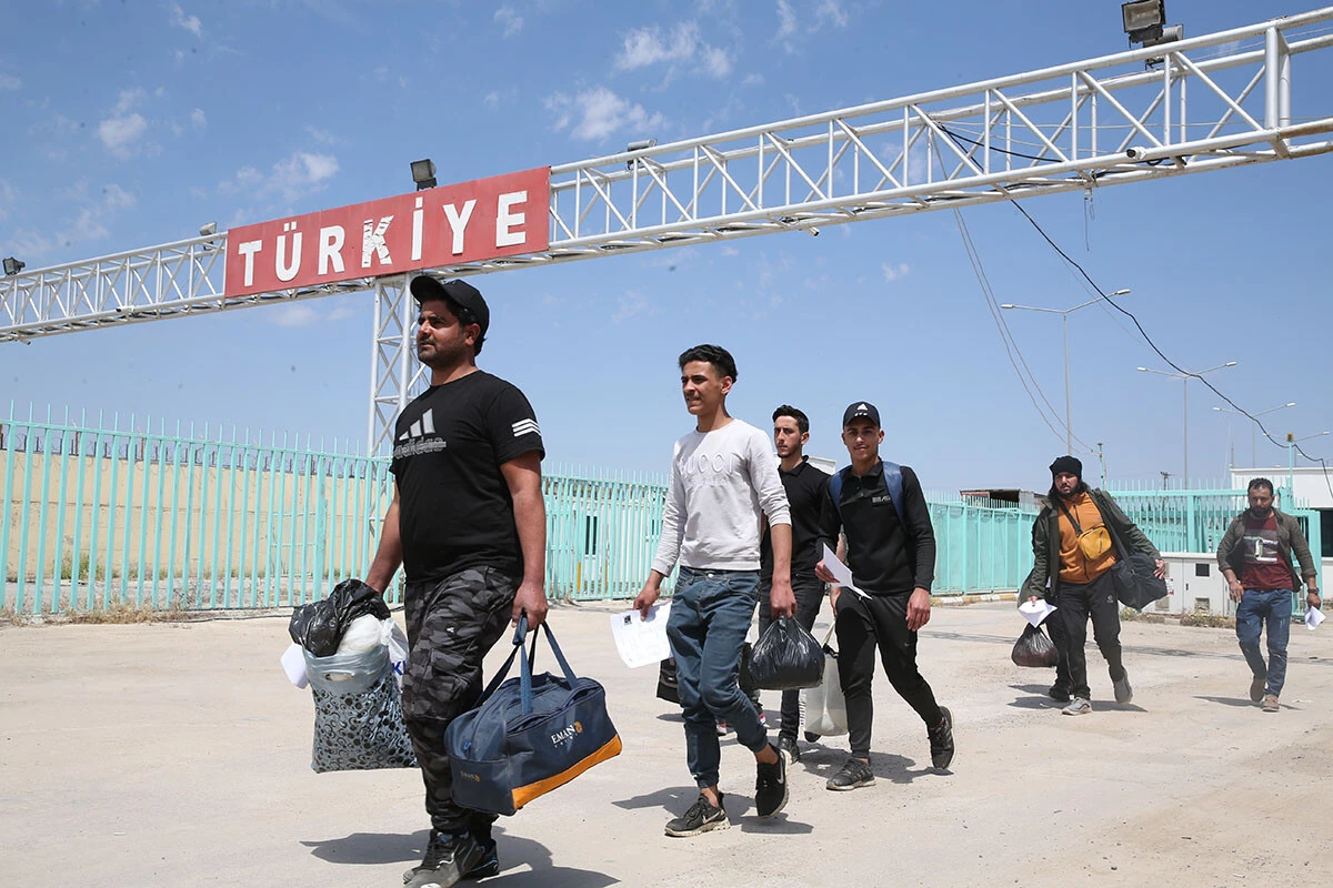 Suriyelilerin ülkelerine gönüllü geri dönüşleri sürüyor