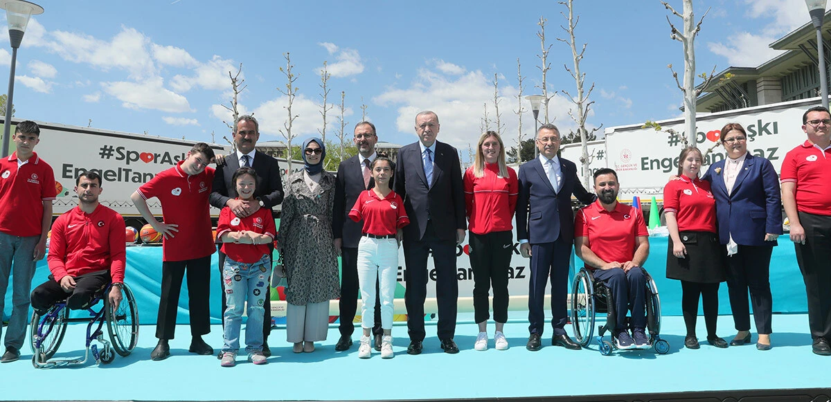 Son dakika: Cumhurbaşkanı Erdoğan: Engelli kardeşlerimiz için tarihi adımlar attık