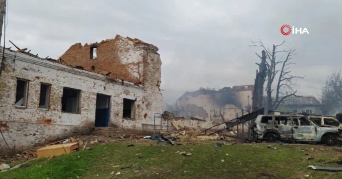 Rusya Çernihiv'de okulları hedef aldı: 3 ölü 12 yaralı