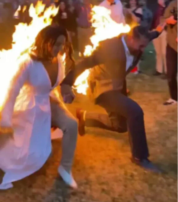 Düğünde gelin ve damat kendilerini ateşe verdiler! Davetliler şoke oldu