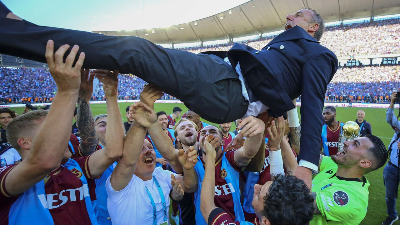 Şampiyon Trabzonspor, İstanbul'da kazandı