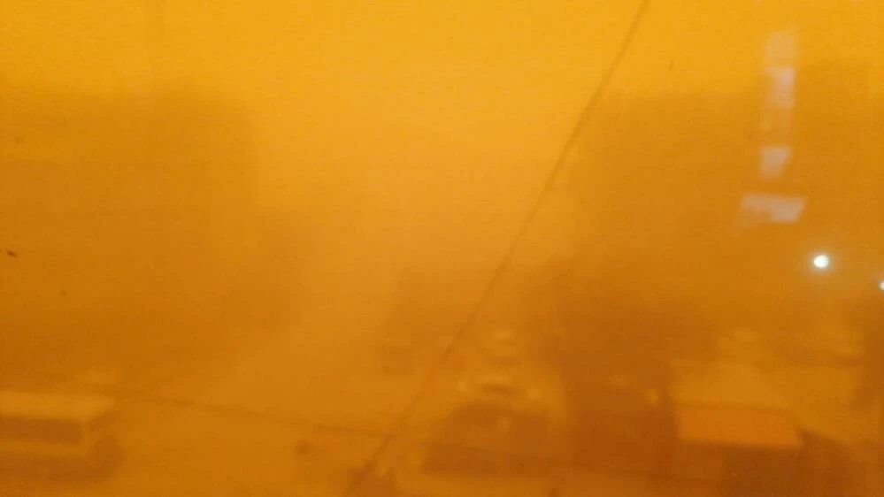 Irak'ta kum fırtınası 2 bin kişiyi hastanelik etti