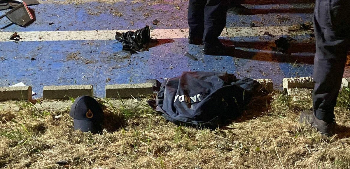 Parçalanan araçtaki astsubay hayatını kaybetti