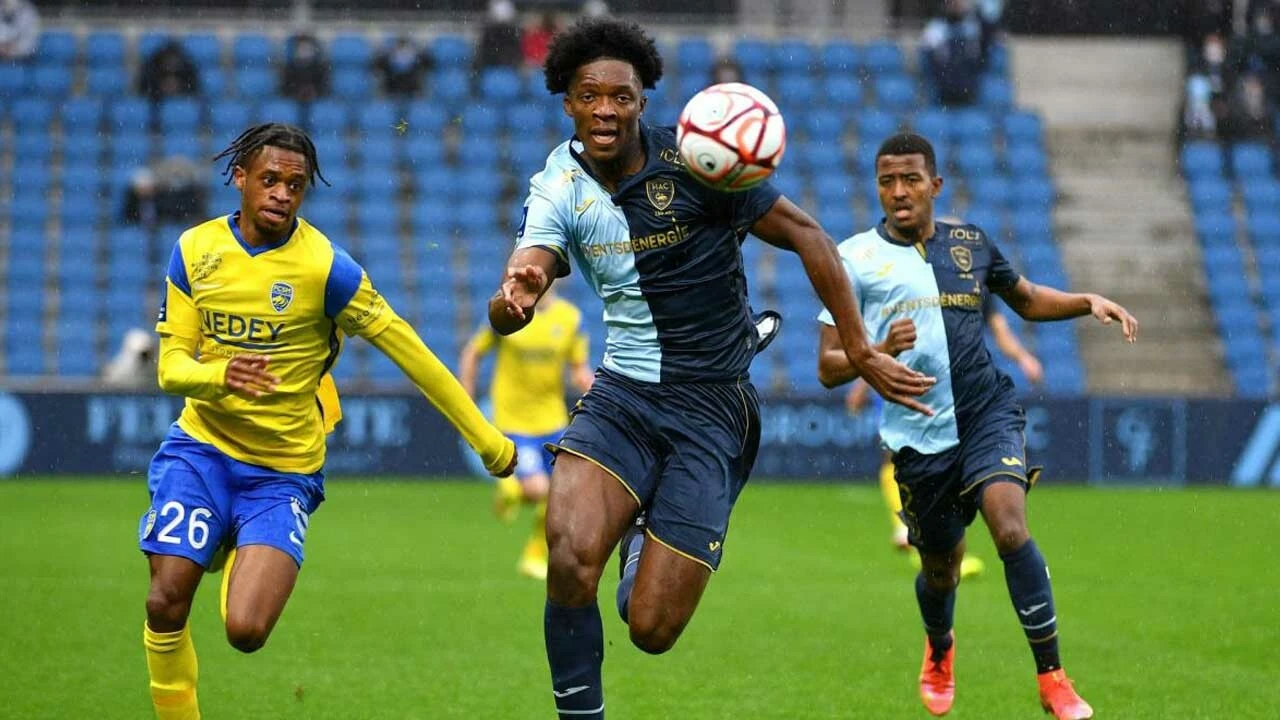 Fenerbahçe'de Kim Min Jae'nin yerine Isaak Toure geliyor