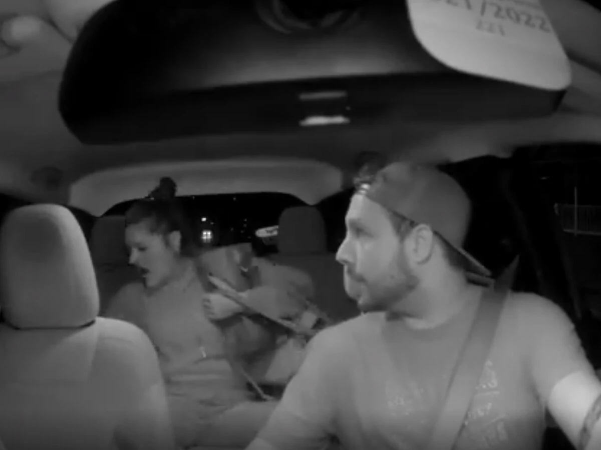 ABD'li taksiciden ırkçı çifte insanlık dersi! Arabadan kovdu, sosyal medyadan paylaştı: Destek yağdı