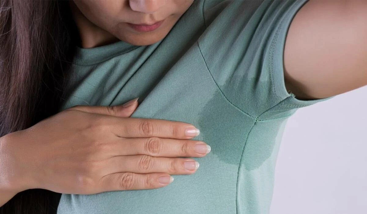 Hayatınız kabusa dönmesin! Aşırı terliyorum nasıl önleyebilirim diyorsanız işte yöntem: Terleme botoksu