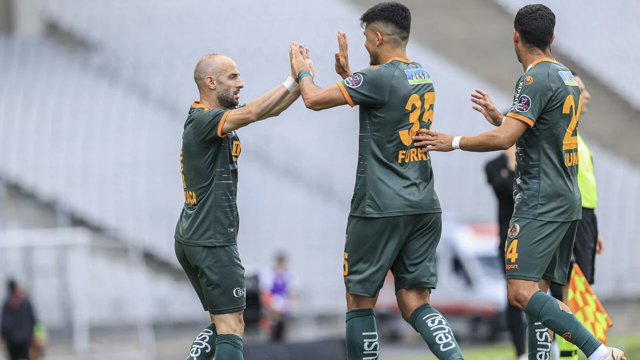 Efecan'ın golü Avrupa için yetmedi!