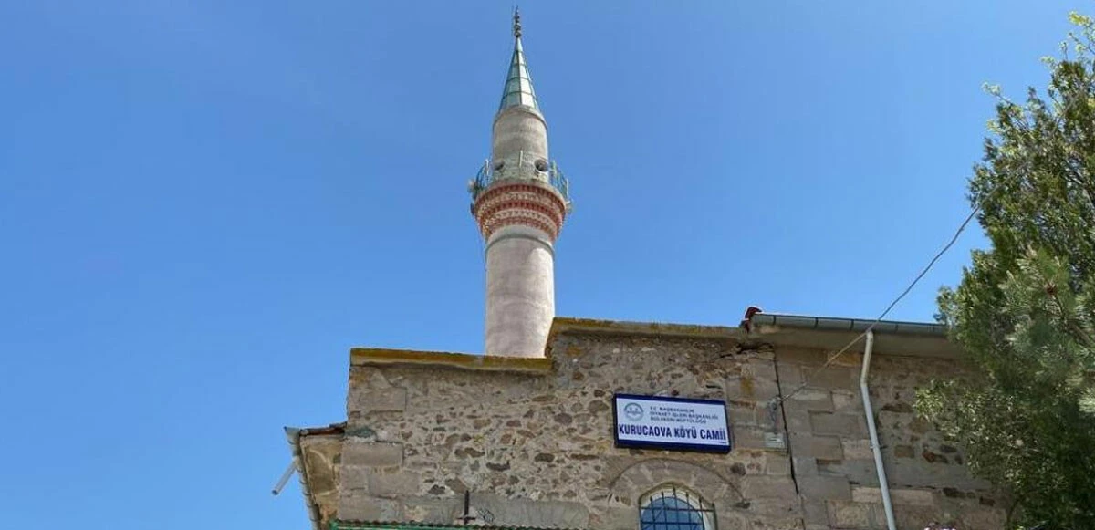 Namaz kılmak için her gün 1 kilometre yol yürüyorlar