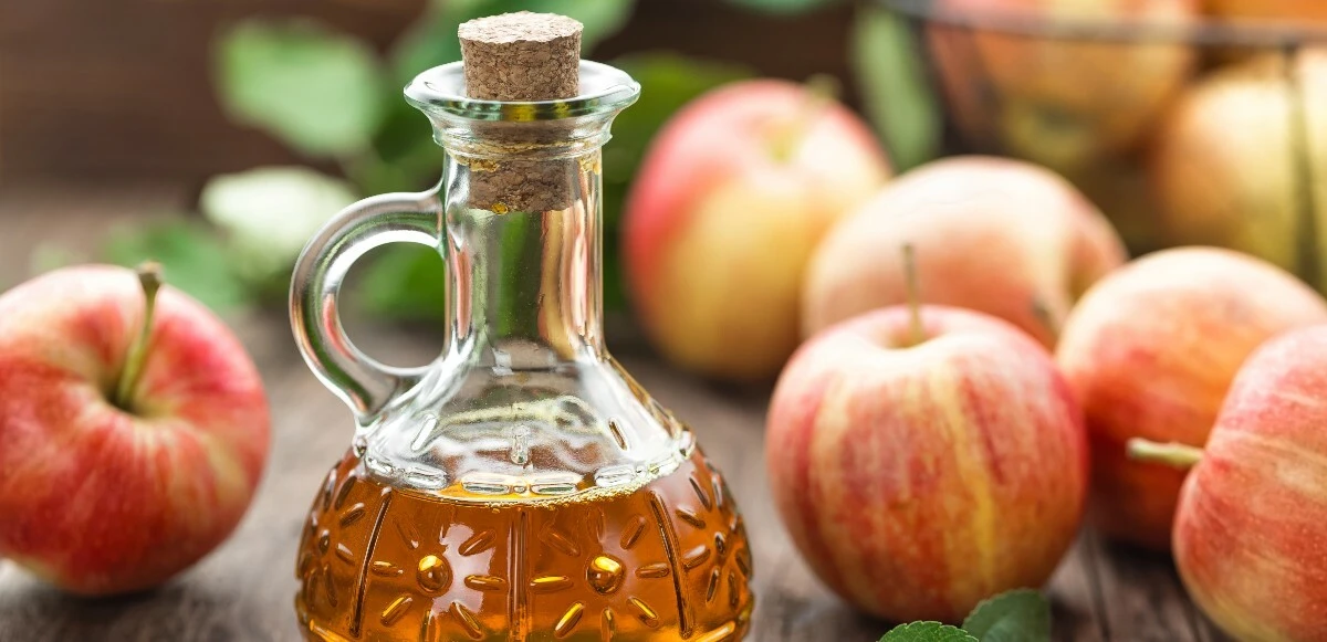 Binlerce yıllık şifa kaynağı elinizin altında! Bilim insanlarının öve öve bitiremediği 'ELMA SİRKESİ'