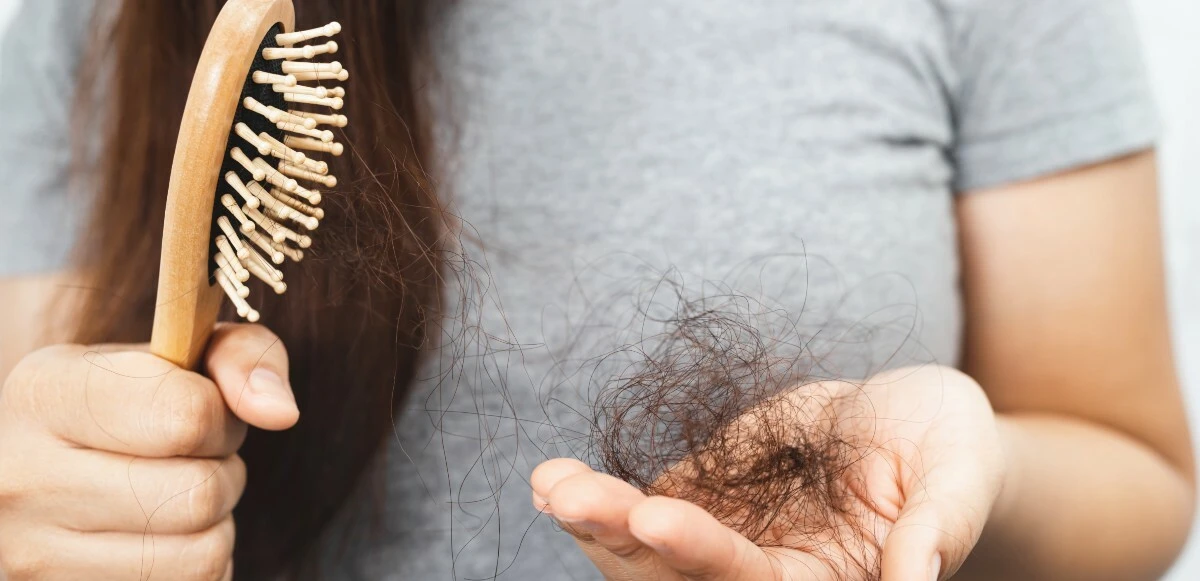 Kellik korkulu rüyanız olmasın! Yumak yumak dökülen saçlara çare 'demir' olabilir