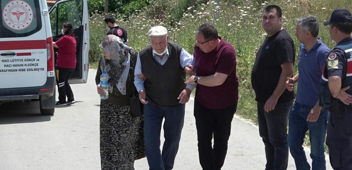 Virajı alamayan traktör devrildi: 2 çiftçi hayatını kaybetti