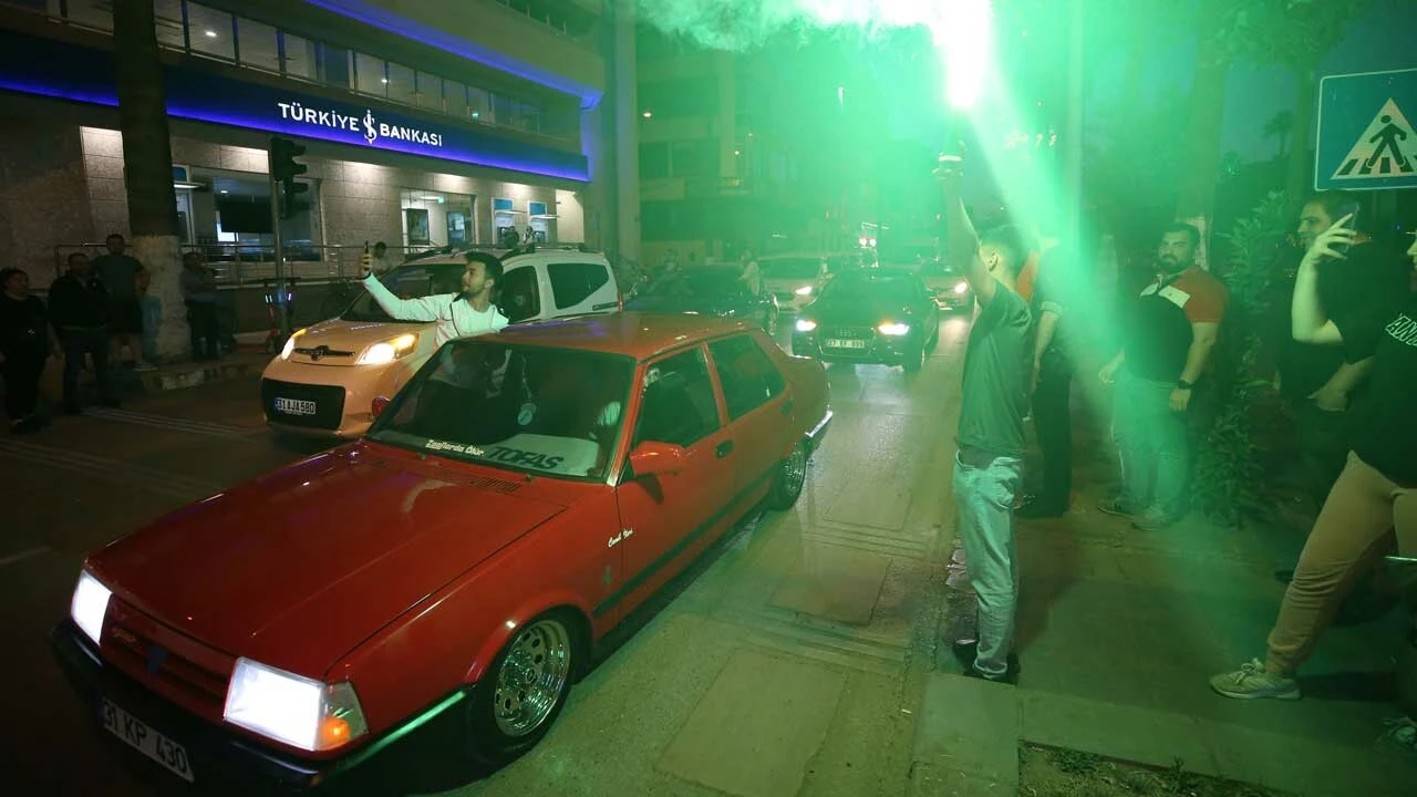 Jan Olde Riekerink'in takımı TFF 2. Lig'e yükseldi