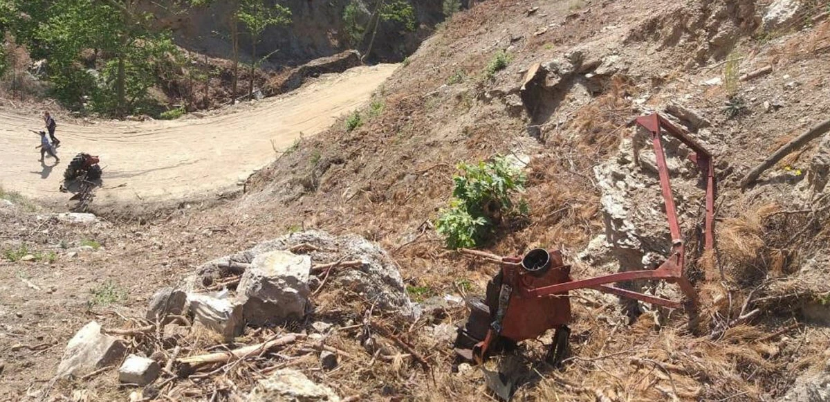 Traktör 300 metrelik uçuruma yuvarlandı: 1 ölü