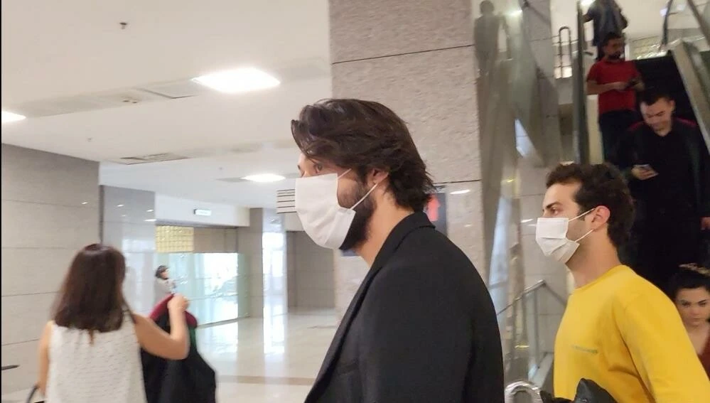 Oğlum dizisinin yıldızı Kubilay Aka'nın fotoğraflarını mesajlarını yaymıştı! Davadan karar çıktı