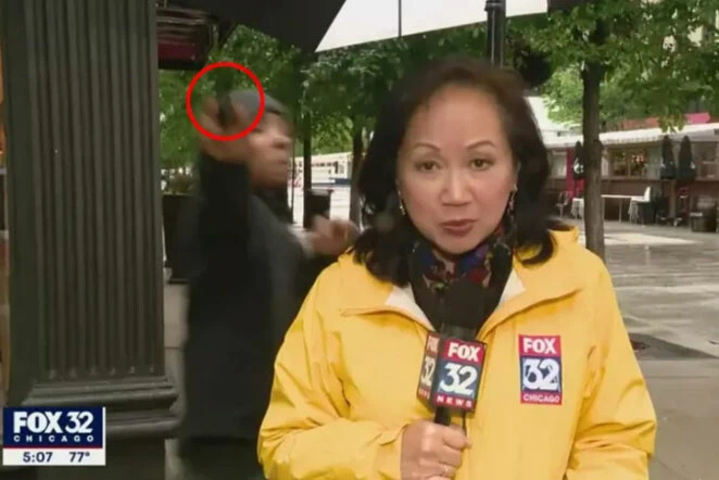 Artan şiddet olaylarından bahsederken canlı yayında bir anda silah çekildi!