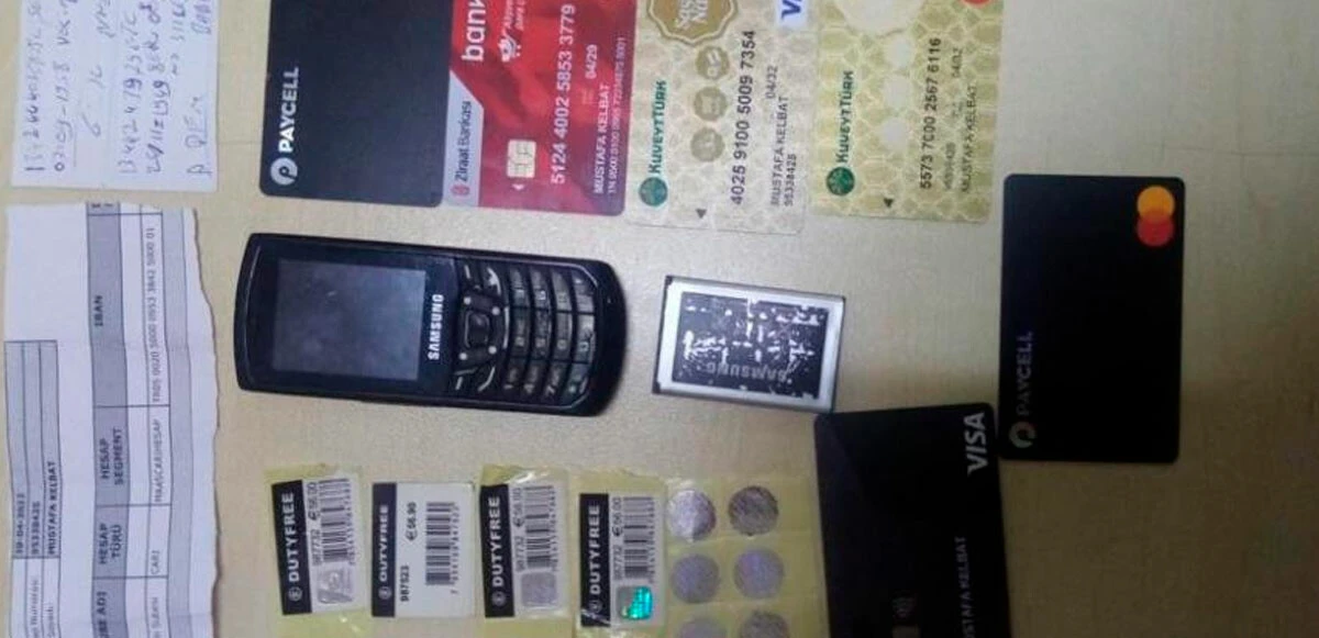 Yaşlı kadına bir yılda ikinci kanca! Önce ziynet eşyalarını, şimdi de 100 bin lirasını dolandırdılar