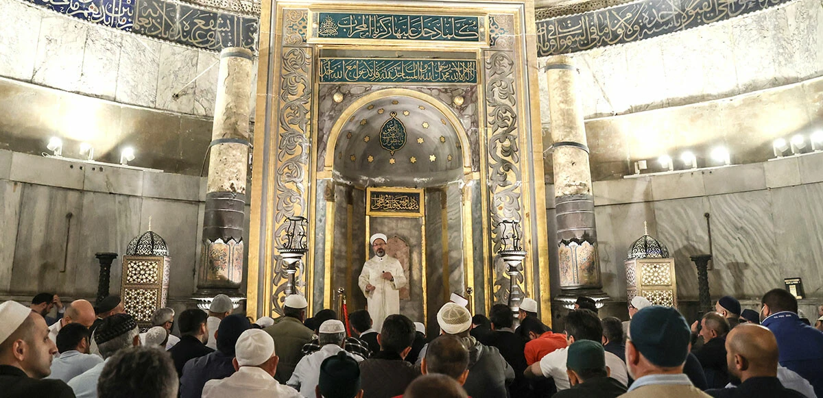 İstanbul’un fethinin 569.yıl dönümü! Gençler Ayasofya Camii’nde buluştu