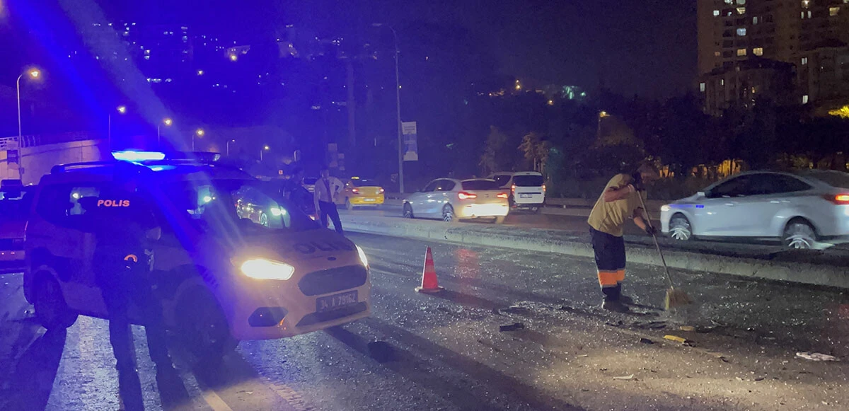 İETT otobüsü otomobille çarpıştı! Ölü ve yaralılar var