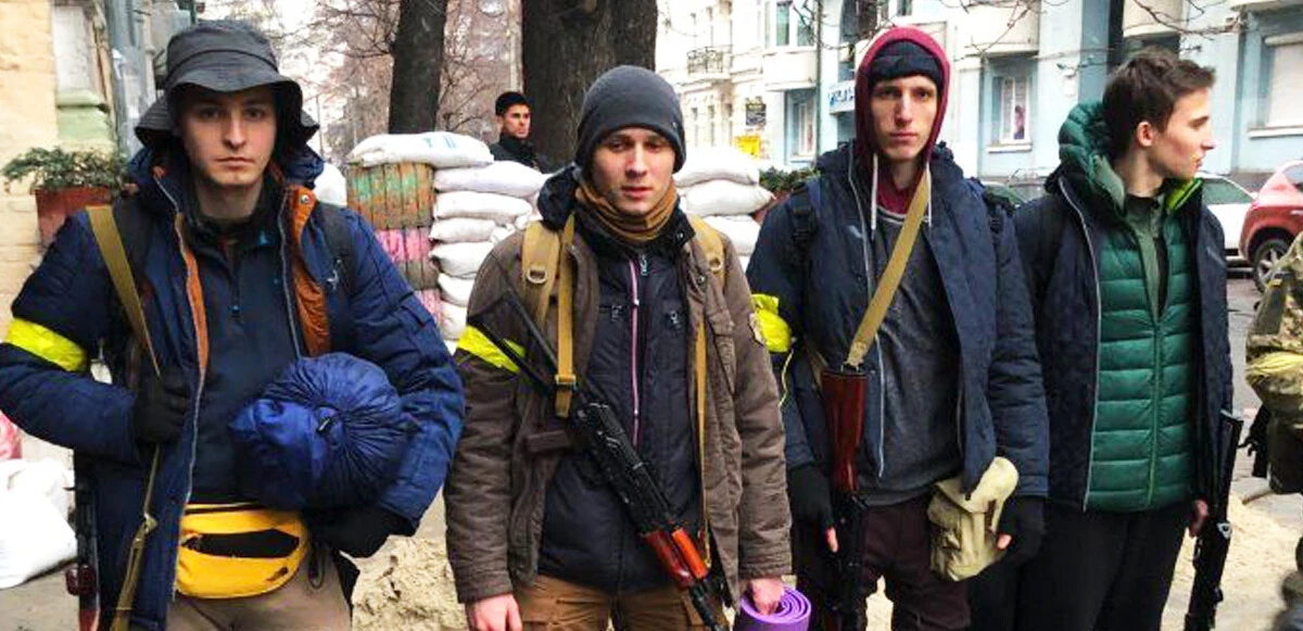 Dünün öğrencileri bugünün savaşçıları, arkadaşlarım kollarımda öldü