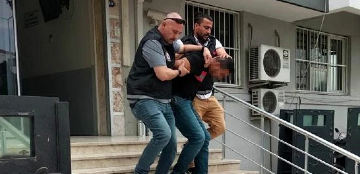 Trafik magandası ceza yazan polise yumrukla saldırdı