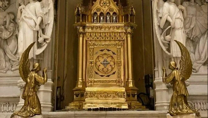 2 milyon dolarlık hırsızlık: Altın mişkan çalındı