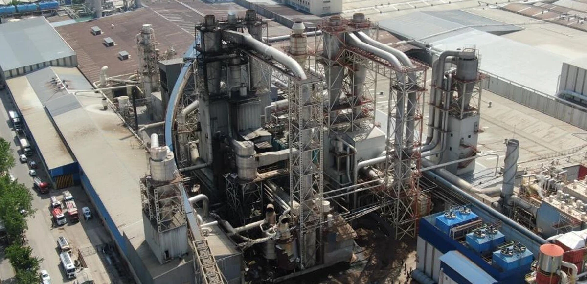 Kazan bomba gibi patladı! Bursa'da orman ürünleri fabrikasında yangın: 2 ölü, 5 yaralı