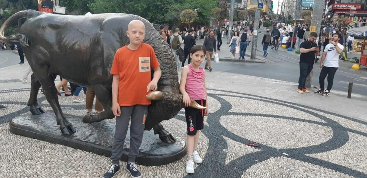 11 yıl önce gittiği berber hayatını kararttı! Arkadaşlarının dalga konusu oldu