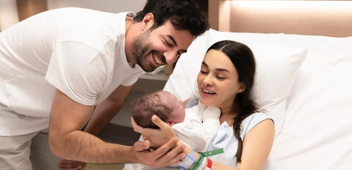 Doğum yapan Hande Soral oğlu Ali'ye kavuştu: İşte ilk kareler…