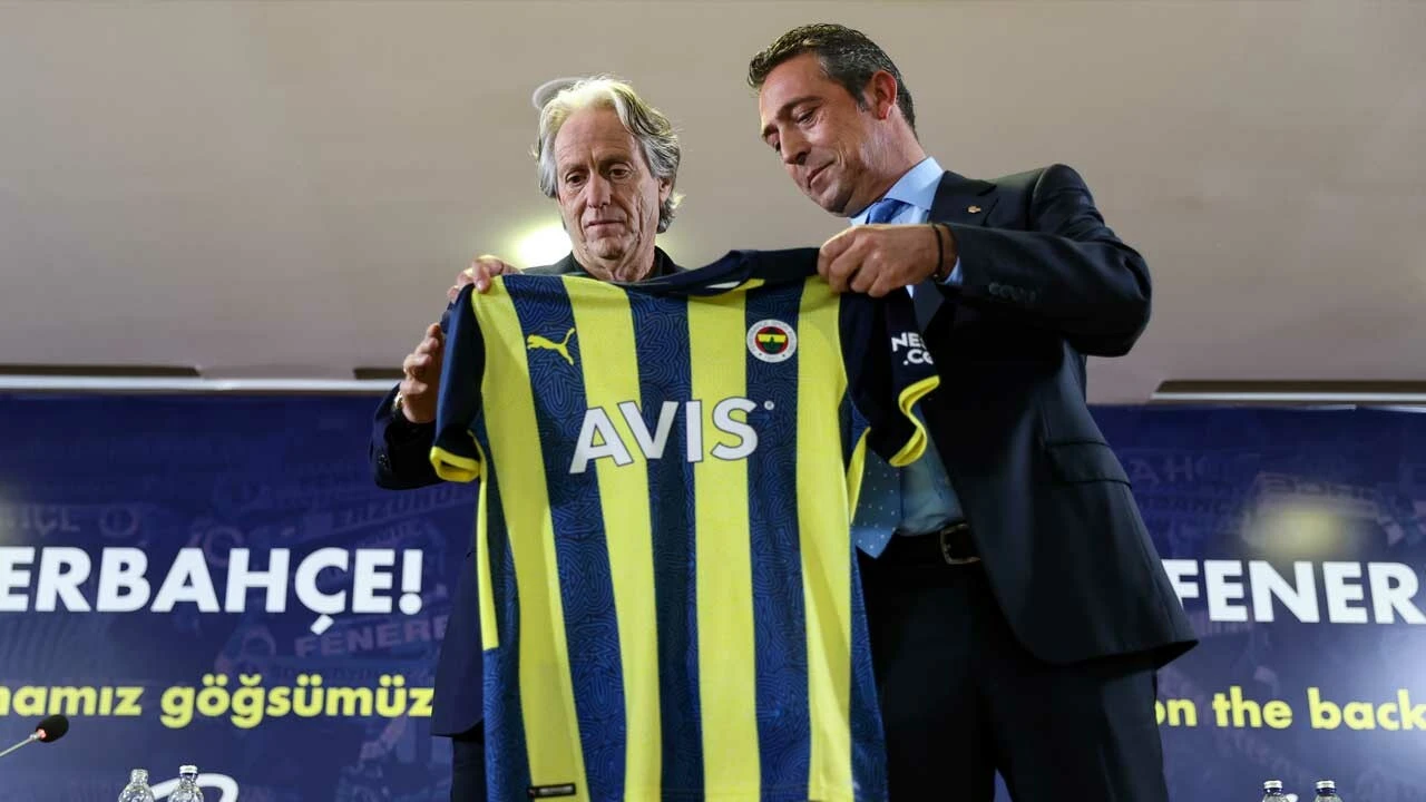 Fenerbahçe Teknik Direktörü Jorge Jesus'tan Mesut Özil açıklaması: Kadro dışı kararı devam!