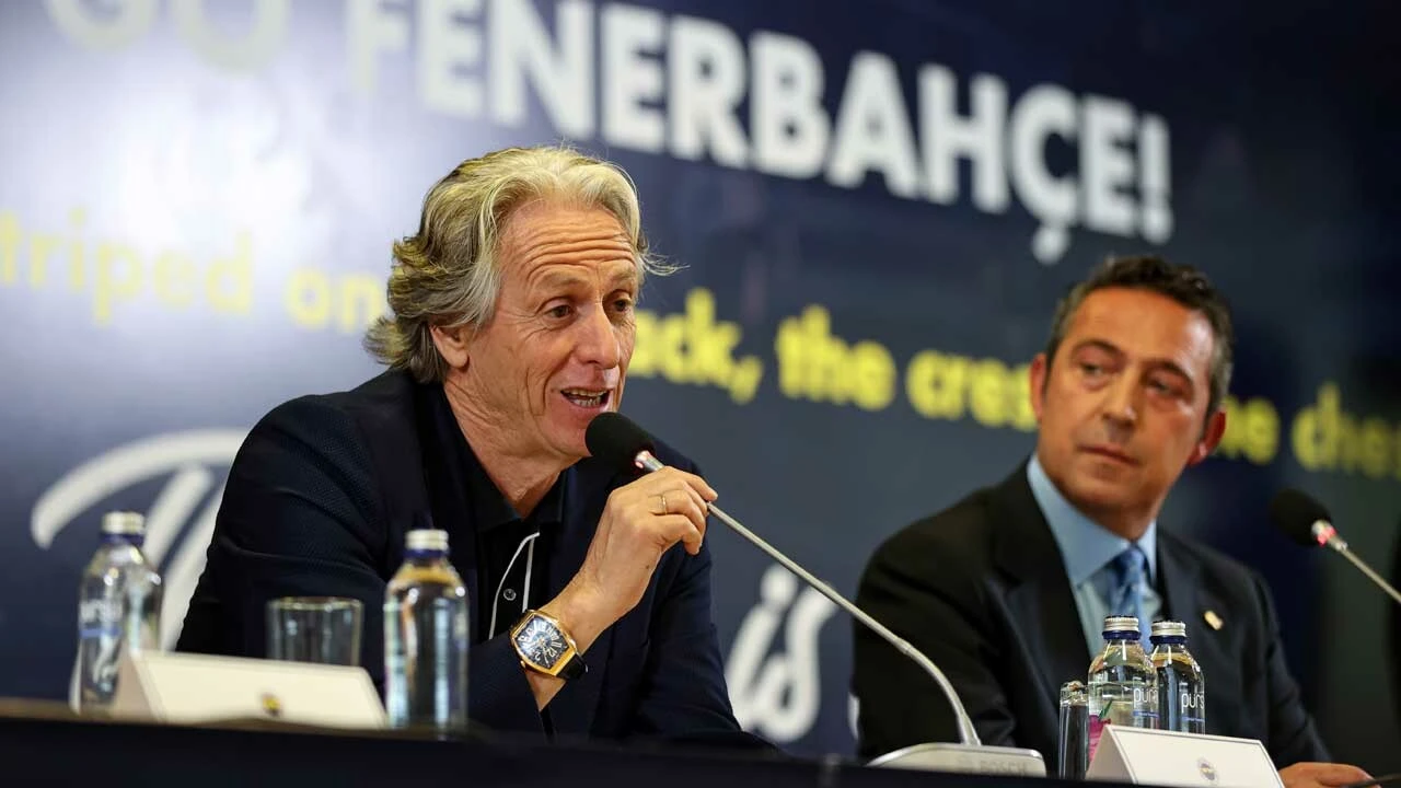 Fenerbahçe Teknik Direktörü Jorge Jesus'tan Mesut Özil açıklaması: Kadro dışı kararı devam!