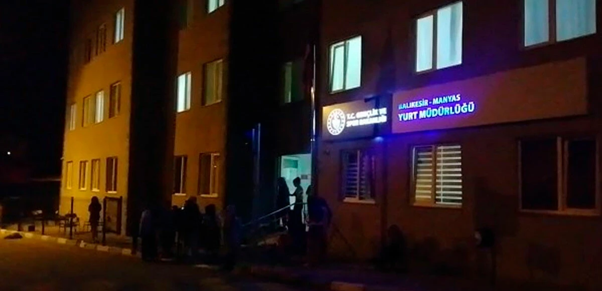 Balıkesir'de yer yerinden oynadı: 120 dakikada 30 artçı deprem