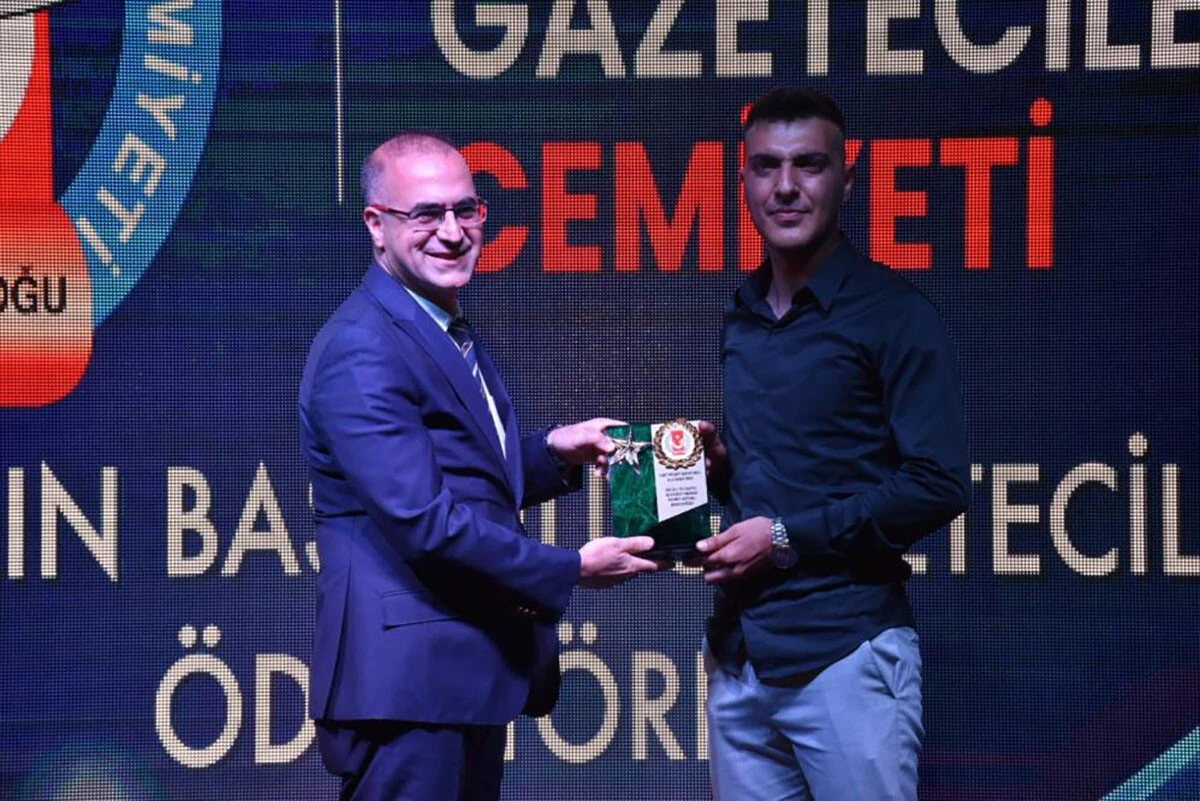 İhlas Haber Ajansı ve TGRT Haber ödüle doymuyor