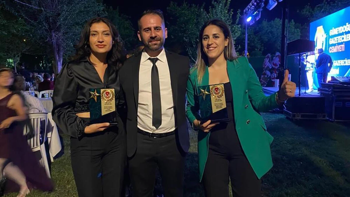 İhlas Haber Ajansı ve TGRT Haber ödüle doymuyor