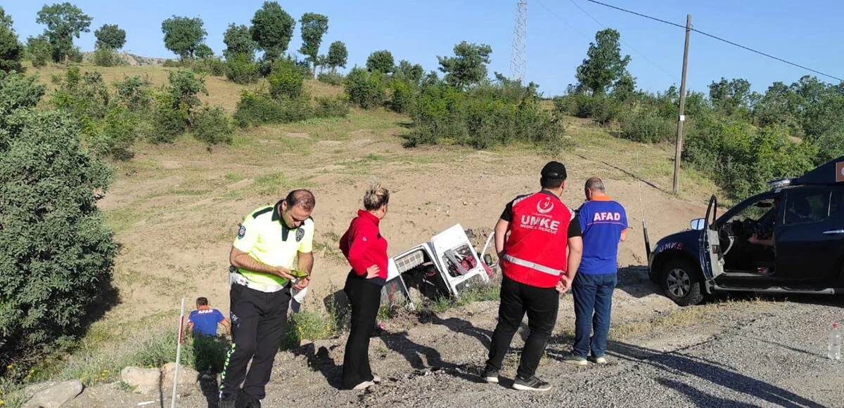 Siirt’te katliam gibi kaza: İşçileri taşıyan minibüs uçuruma yuvarlandı
