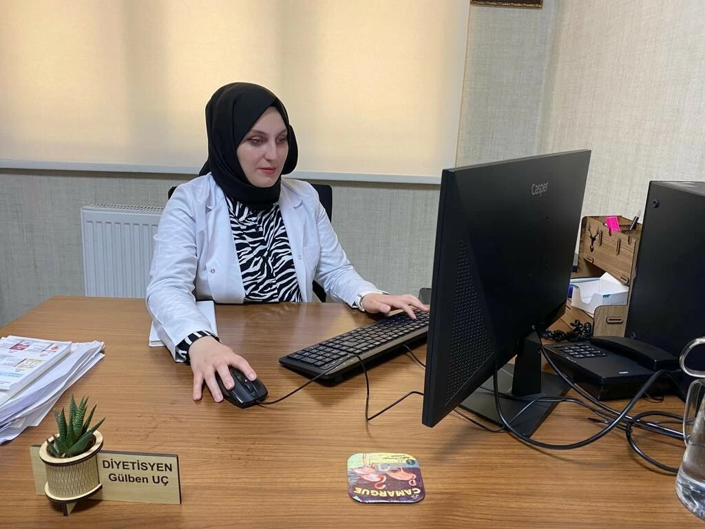 Yaz aylarında asitli şekerli içeceklere dikkat! Uzman isimden 'ev yapımı' önerisi