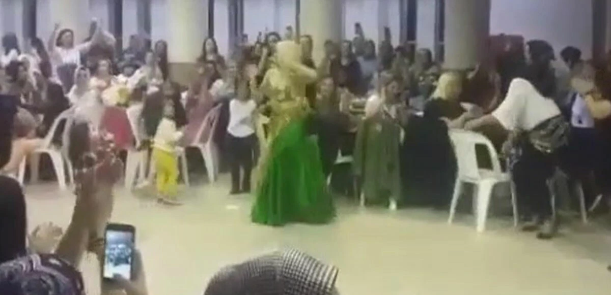 Bursa’da okul aile birliğinin dansözlü eğlencesine inceleme