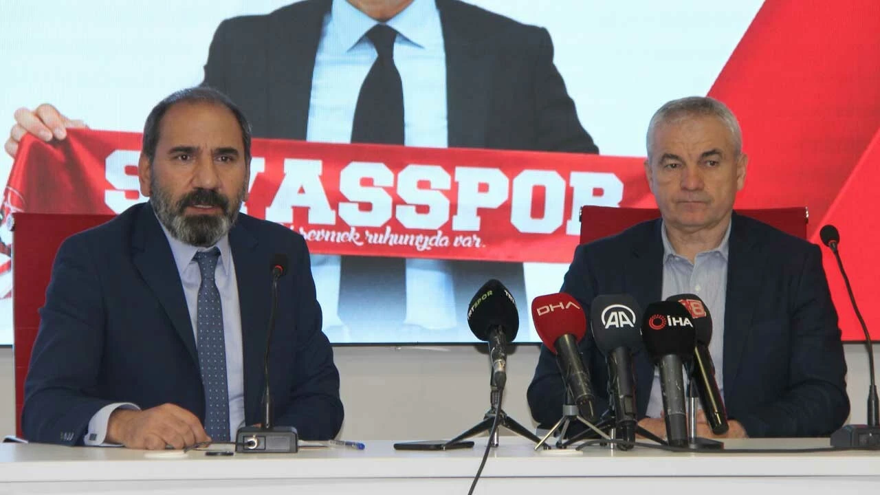 Sivasspor, Rıza Çalımbay ile sözleşme imzaladı