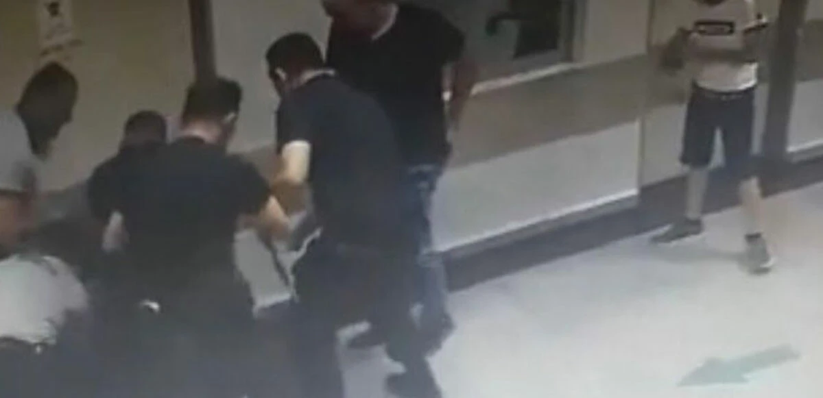 Diyarbakır'da darp edilen doktor o anları anlattı: Boğazım sıkıldı yumruklar savurdu